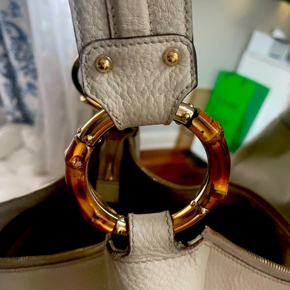 Gucci Handbag - Picture 5 of 5